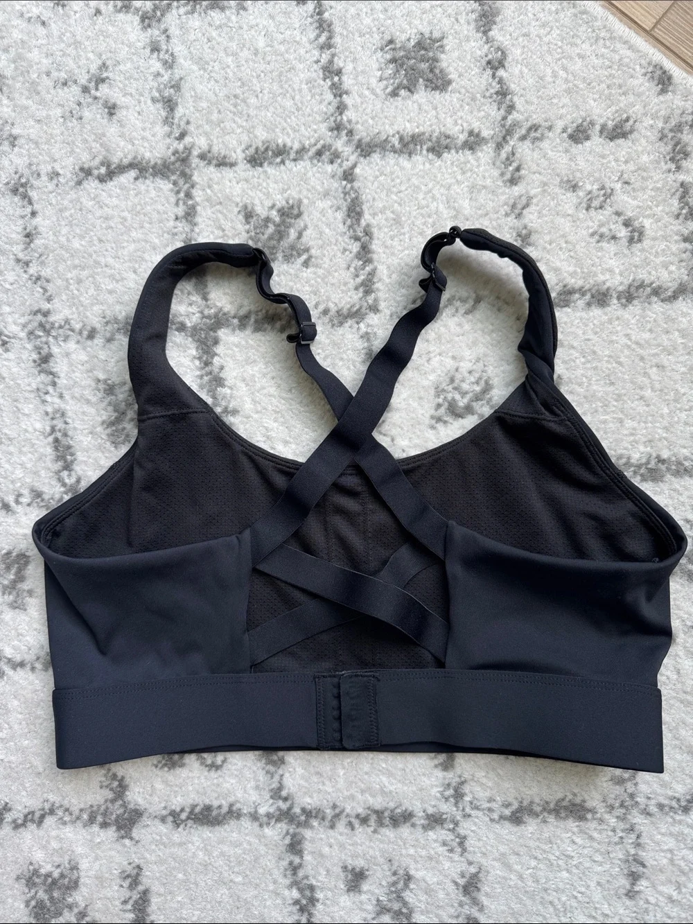 EWEDOOS BLACK SPORTS BRA